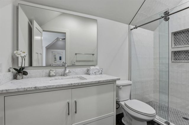 1123 Bedford Drive, Nichols Hills, OK 73116