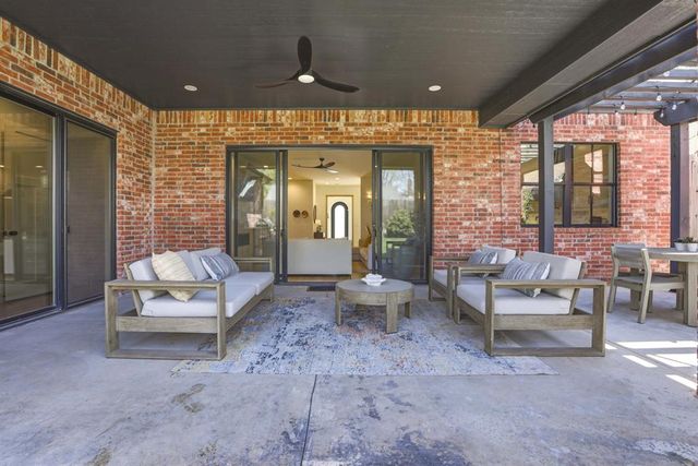 1123 Bedford Drive, Nichols Hills, OK 73116