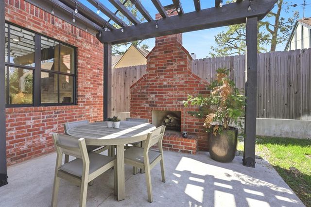 1123 Bedford Drive, Nichols Hills, OK 73116