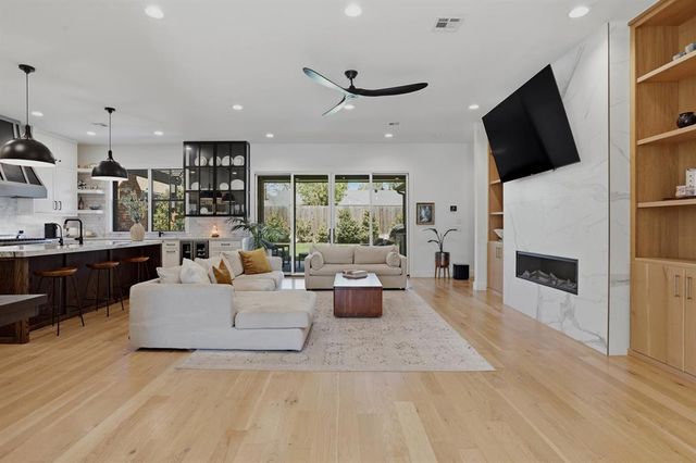 1123 Bedford Drive, Nichols Hills, OK 73116