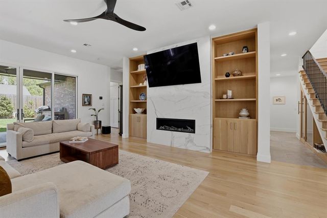 1123 Bedford Drive, Nichols Hills, OK 73116