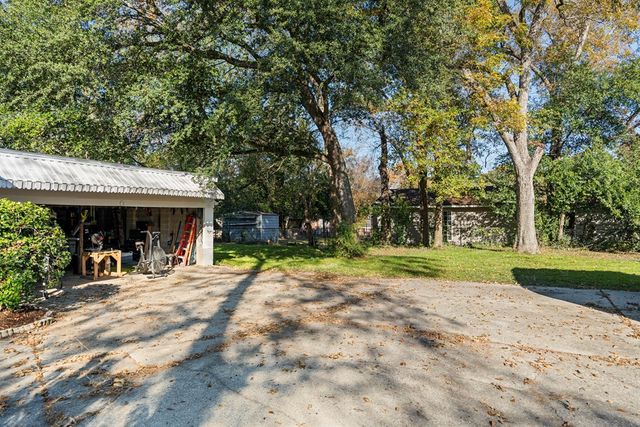 3823 East Britt David Road, Columbus, GA 31909