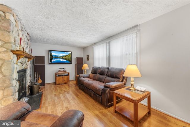 5310 INDIAN ROCK RD, Centreville, VA 20120