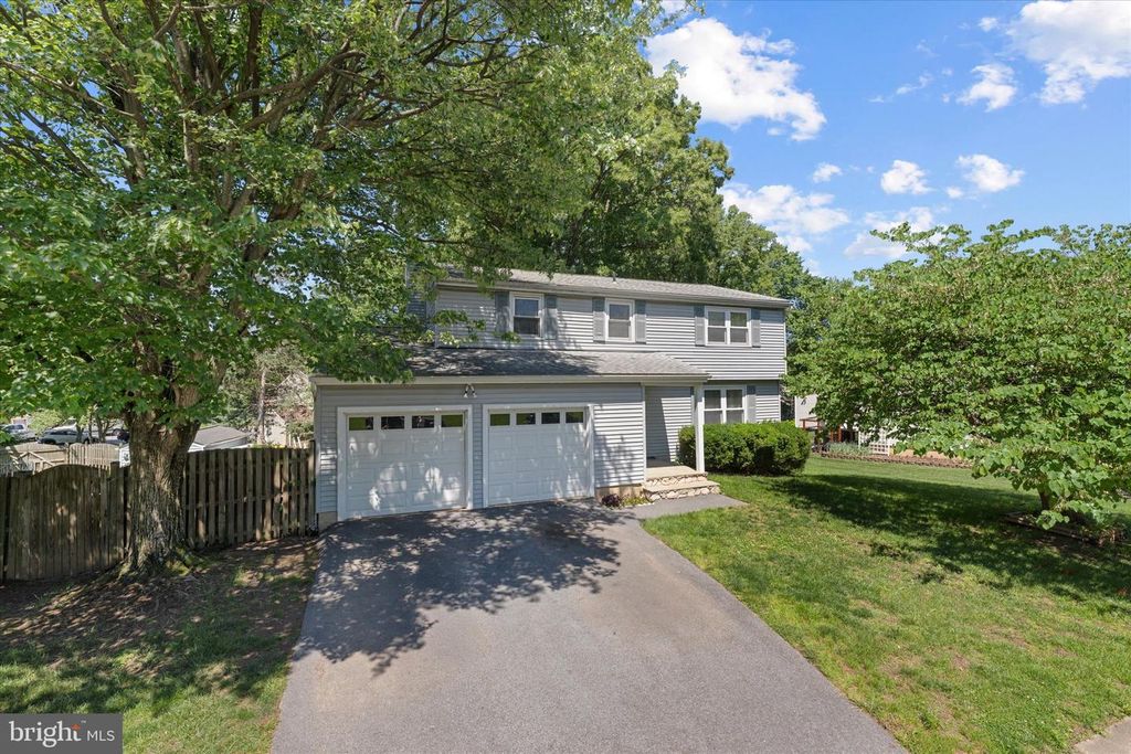 5310 INDIAN ROCK RD, Centreville, VA 20120