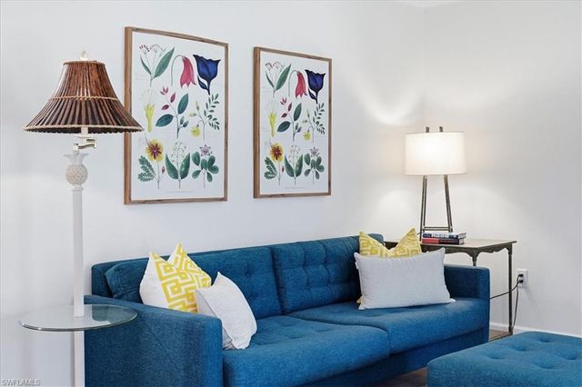 3200 Gulf Shore BLVD N # 105, Naples, FL 34103