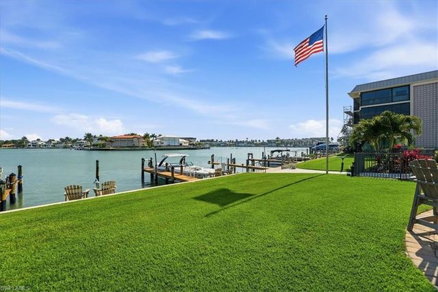 3200 Gulf Shore BLVD N # 105, Naples, FL 34103
