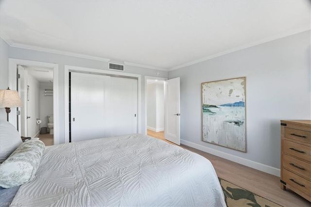 3200 Gulf Shore BLVD N # 105, Naples, FL 34103