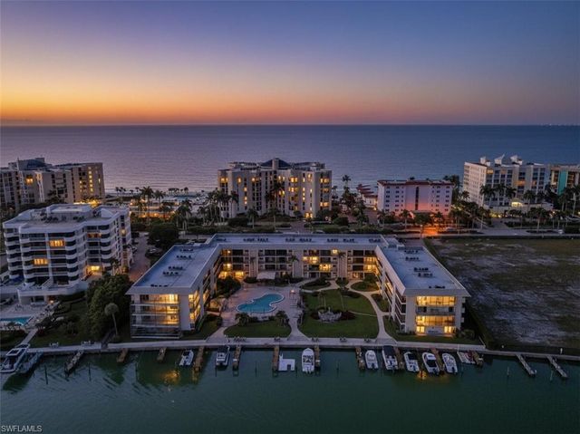 3200 Gulf Shore BLVD N # 105, Naples, FL 34103