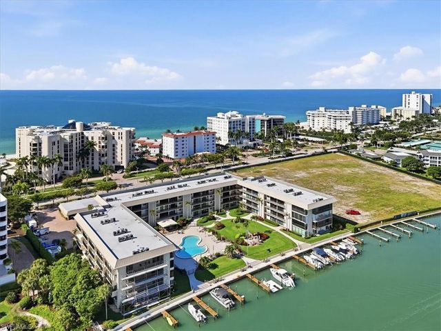 3200 Gulf Shore BLVD N # 105, Naples, FL 34103