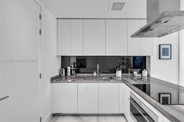 700 NE 26th Ter 1004, Miami, FL 33137