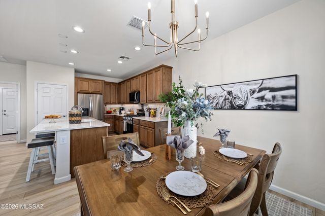 1820 N Banneker Lane, Green Valley, AZ 85614
