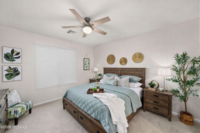 1820 N Banneker Lane, Green Valley, AZ 85614