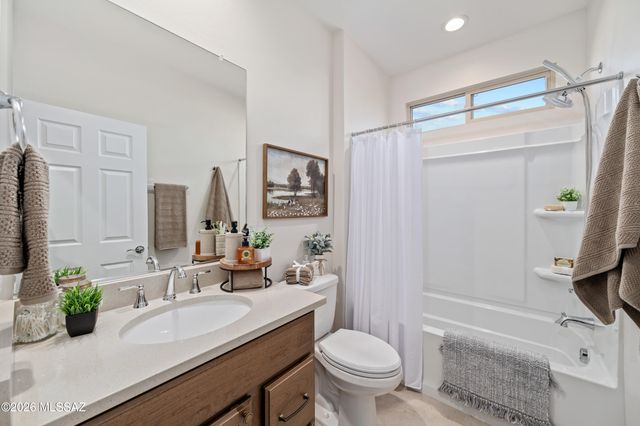 1820 N Banneker Lane, Green Valley, AZ 85614
