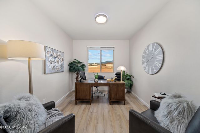 1820 N Banneker Lane, Green Valley, AZ 85614