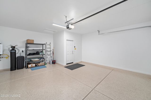 1820 N Banneker Lane, Green Valley, AZ 85614