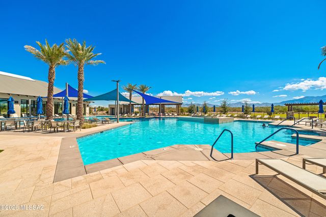1820 N Banneker Lane, Green Valley, AZ 85614