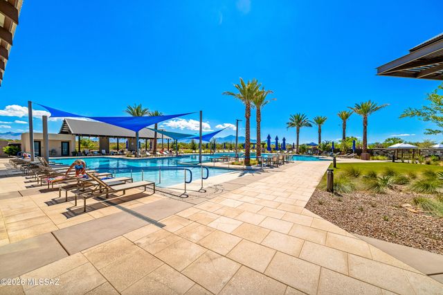 1820 N Banneker Lane, Green Valley, AZ 85614