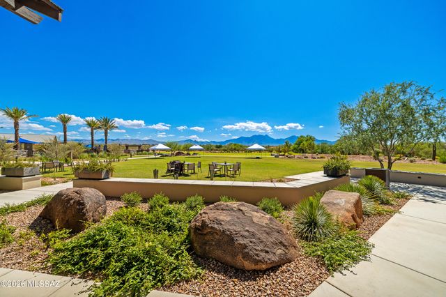 1820 N Banneker Lane, Green Valley, AZ 85614