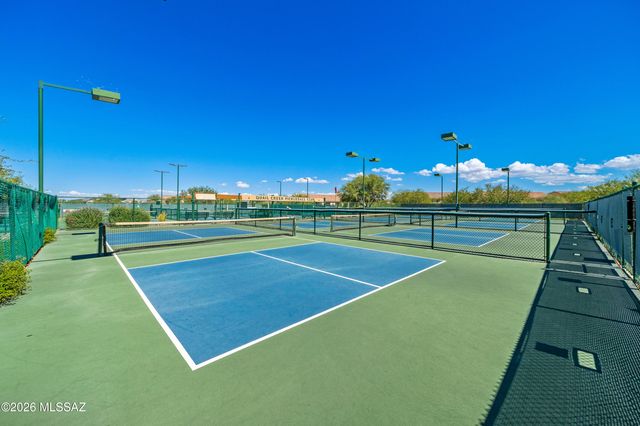 1820 N Banneker Lane, Green Valley, AZ 85614