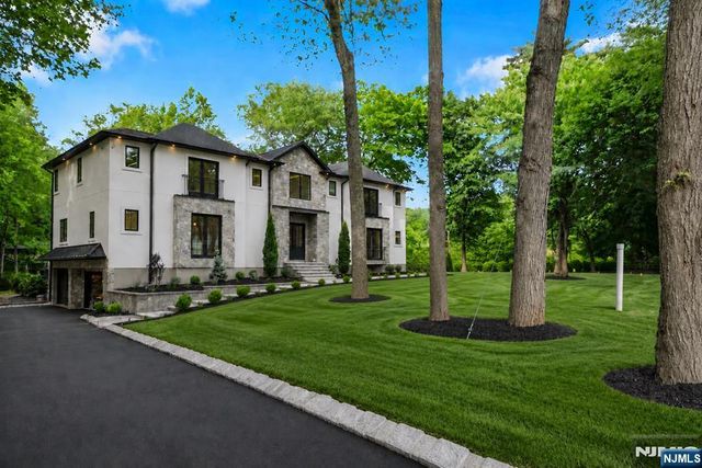 165 Hickory Lane, Closter, NJ 07624