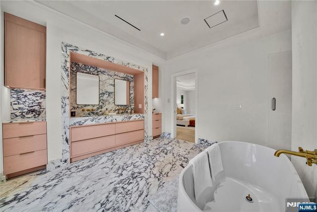 165 Hickory Lane, Closter, NJ 07624
