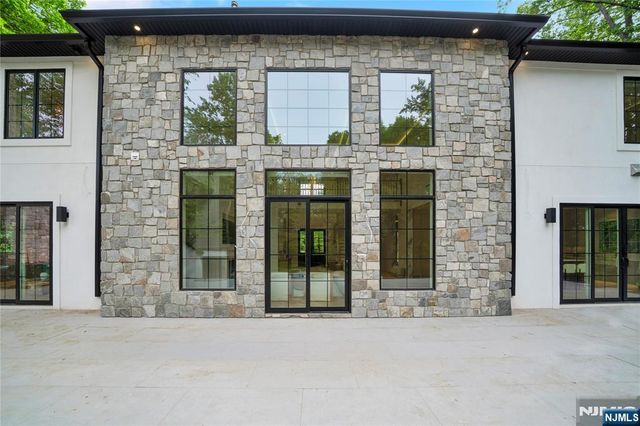 165 Hickory Lane, Closter, NJ 07624