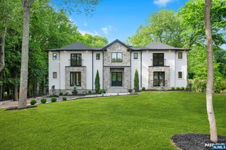 165 Hickory Lane, Closter, NJ 07624