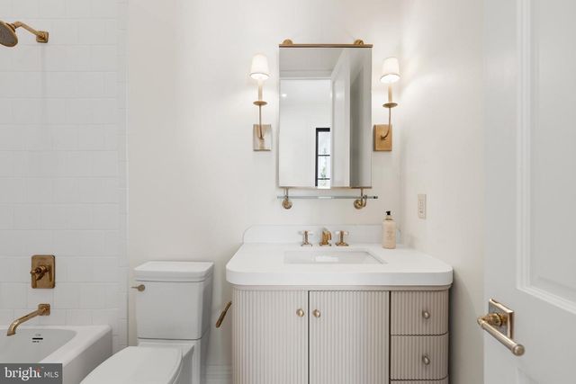 1315 R ST NW, Washington, DC 20009