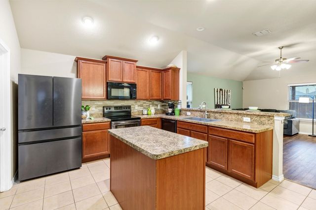 412 Prescott Lane, Fort Worth, TX 76036