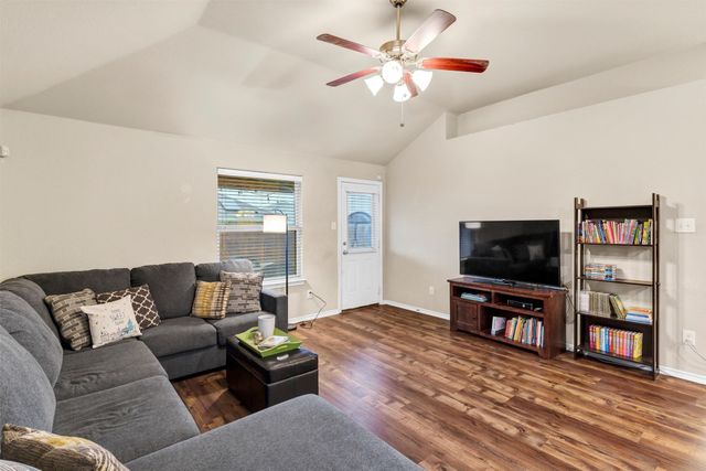 412 Prescott Lane, Fort Worth, TX 76036