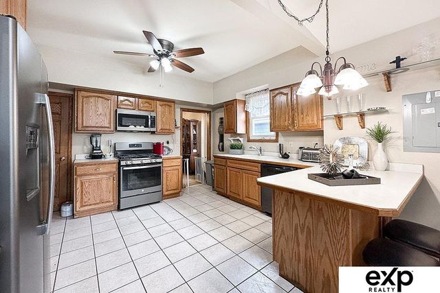 1536 S 24th Street, Omaha, NE 68108