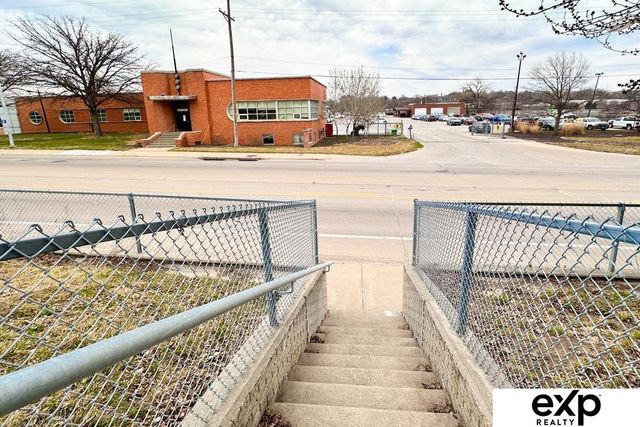1536 S 24th Street, Omaha, NE 68108
