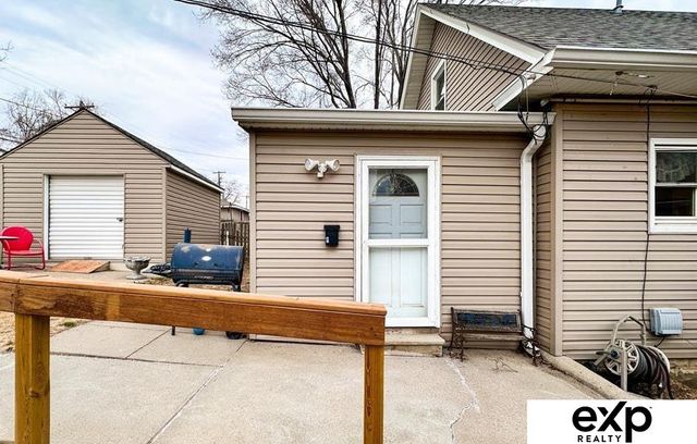 1536 S 24th Street, Omaha, NE 68108