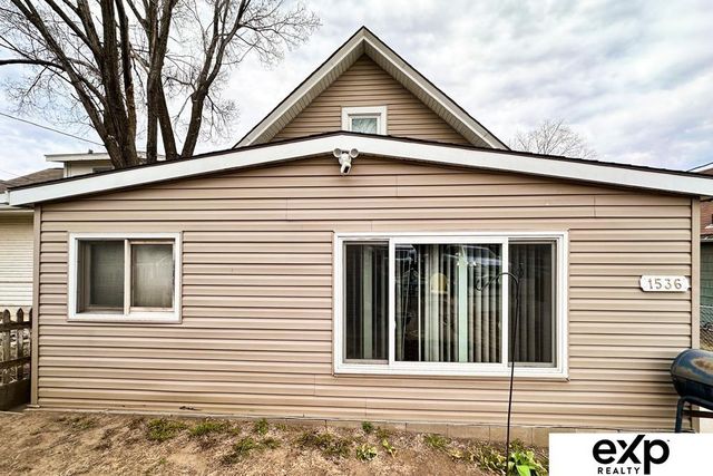 1536 S 24th Street, Omaha, NE 68108