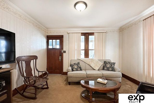 1536 S 24th Street, Omaha, NE 68108