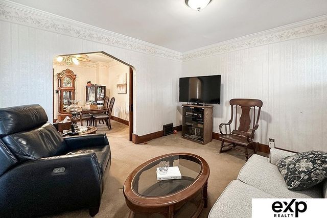 1536 S 24th Street, Omaha, NE 68108