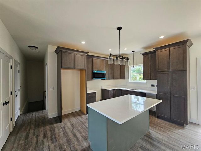 210 Hawkins Ridge Court, Troy, MO 63379