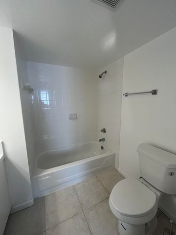 1755 VILLAGE Boulevard 206, West Palm Beach, FL 33409