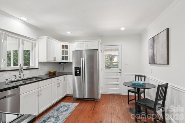 1000 Hickory Nut Street, Charlotte, NC 28205