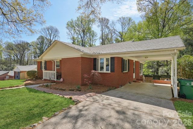 1000 Hickory Nut Street, Charlotte, NC 28205