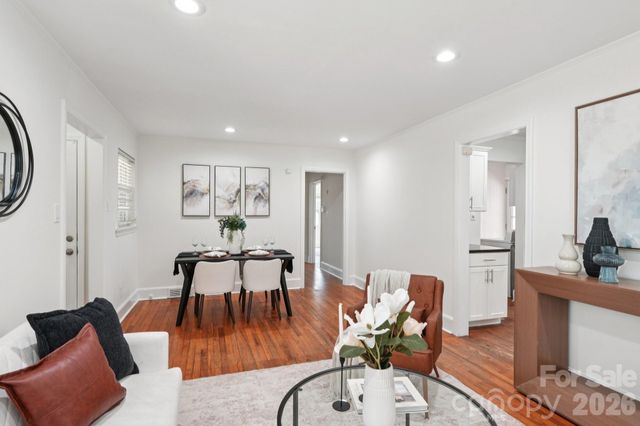 1000 Hickory Nut Street, Charlotte, NC 28205