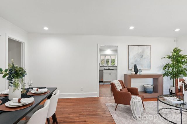 1000 Hickory Nut Street, Charlotte, NC 28205