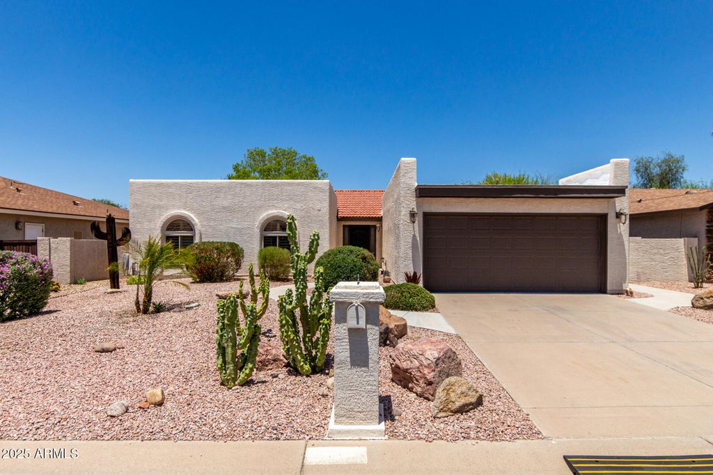 10414 E FLINTLOCK Drive, Sun Lakes, AZ 85248 — exterior