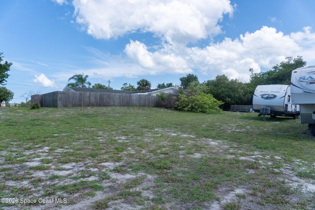 9100 Central Avenue, Micco, FL 32976