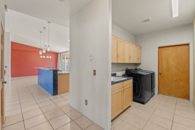 2 Mesilla Verde, Espanola, NM 87532