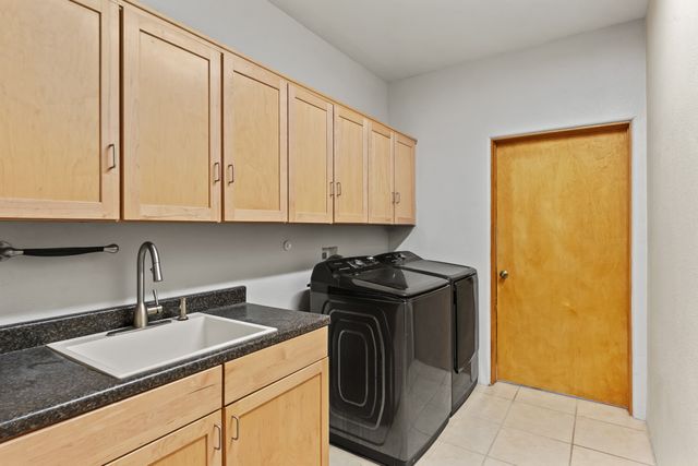 2 Mesilla Verde, Espanola, NM 87532