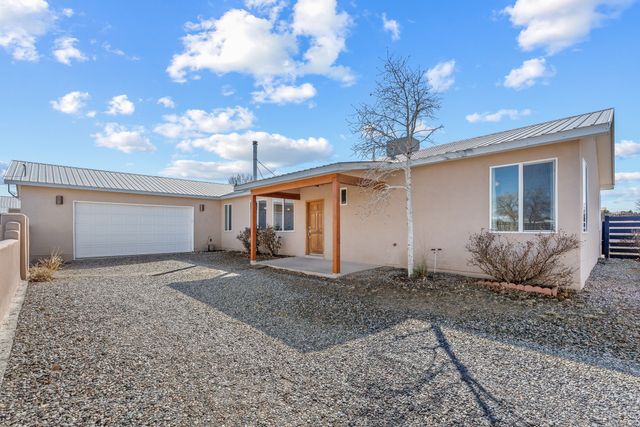 2 Mesilla Verde, Espanola, NM 87532