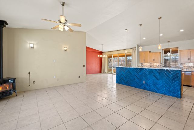 2 Mesilla Verde, Espanola, NM 87532