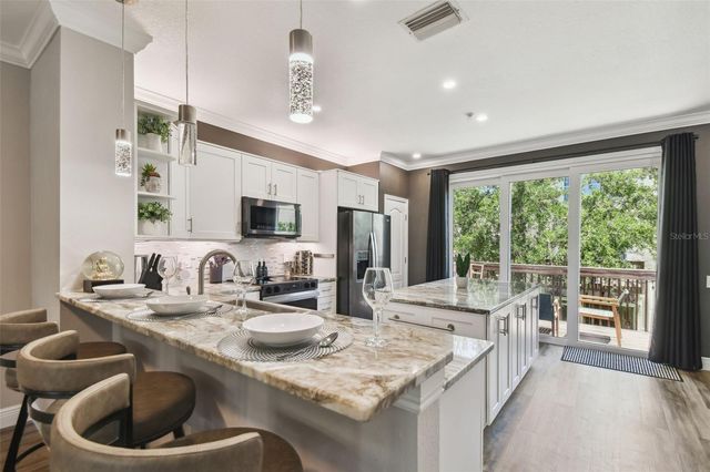 3174 BAYSHORE OAKS DRIVE, Tampa, FL 33611