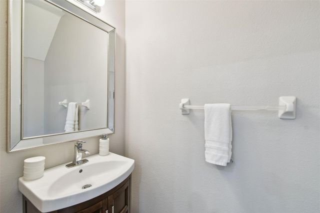 3174 BAYSHORE OAKS DRIVE, Tampa, FL 33611